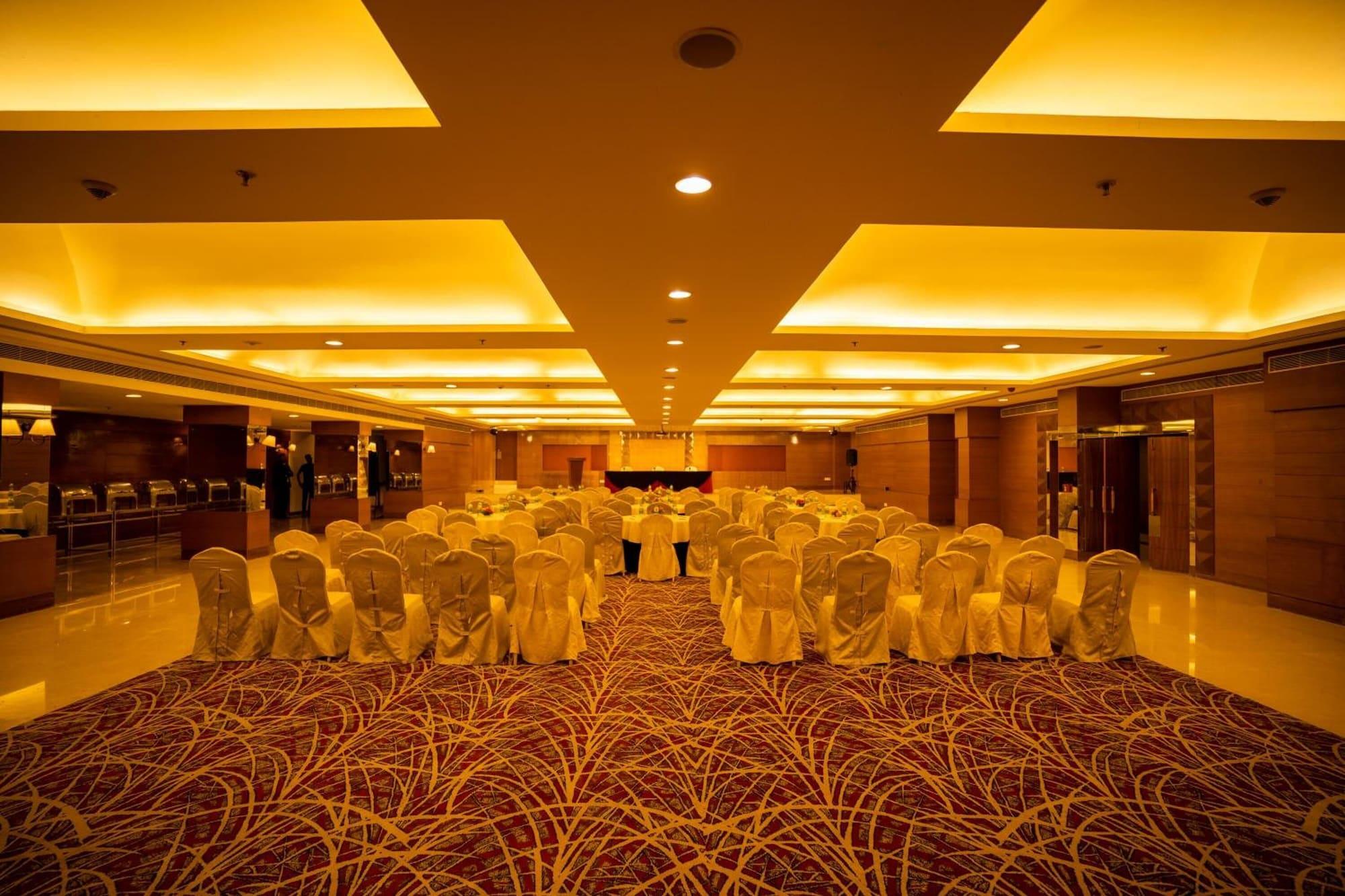 Sala de Reuniones Royal Orchid Central