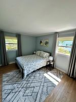 Alquiler Vacacional - Escape to serene 3-bedroom Cutchogue haven with pool, near beaches & vineyards.