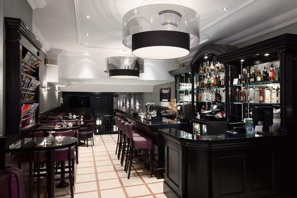 Bar/Salón Hotel Luxer