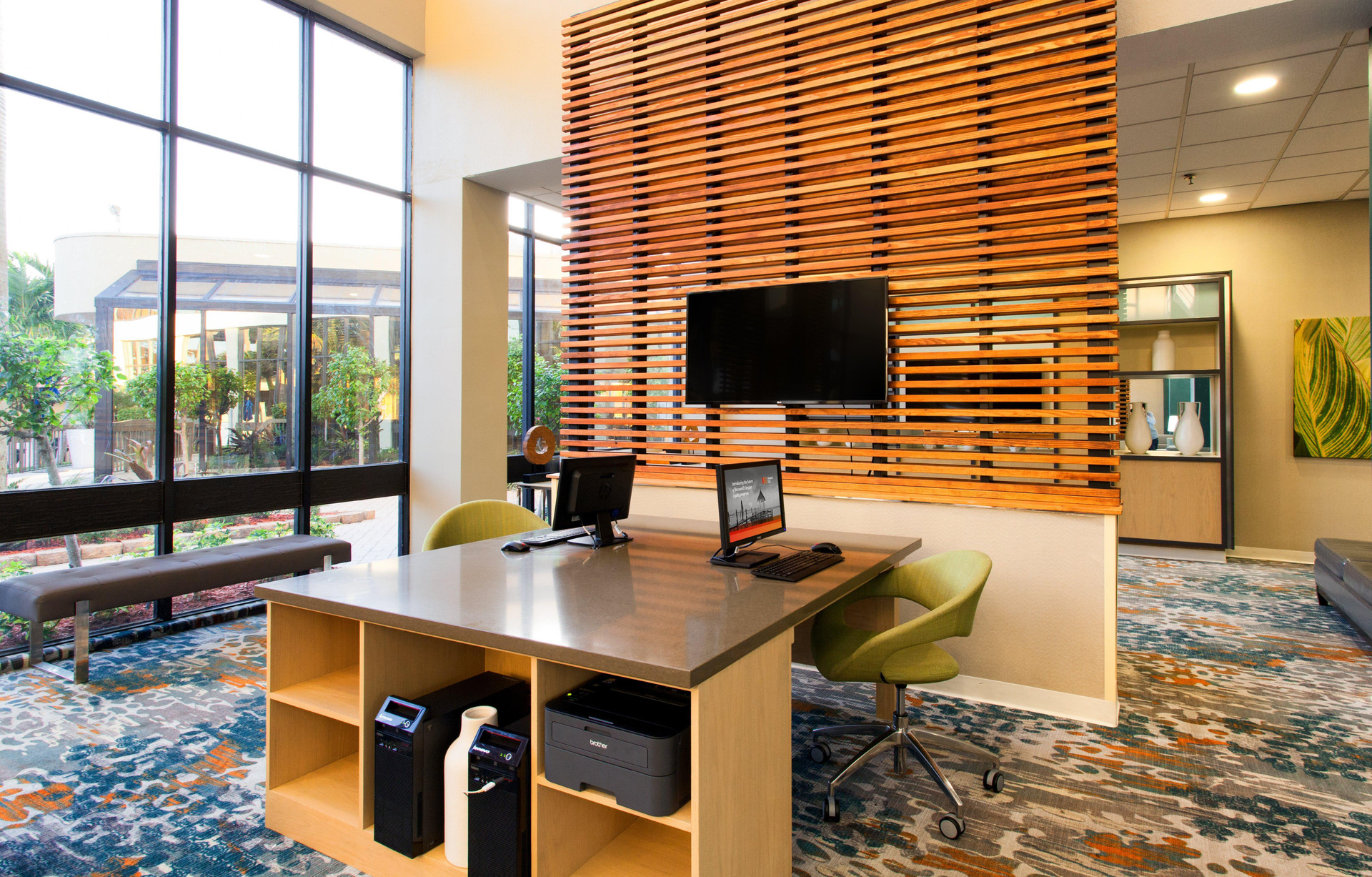 Vista Lobby Holiday Inn Miami West - Airport Area by IHG