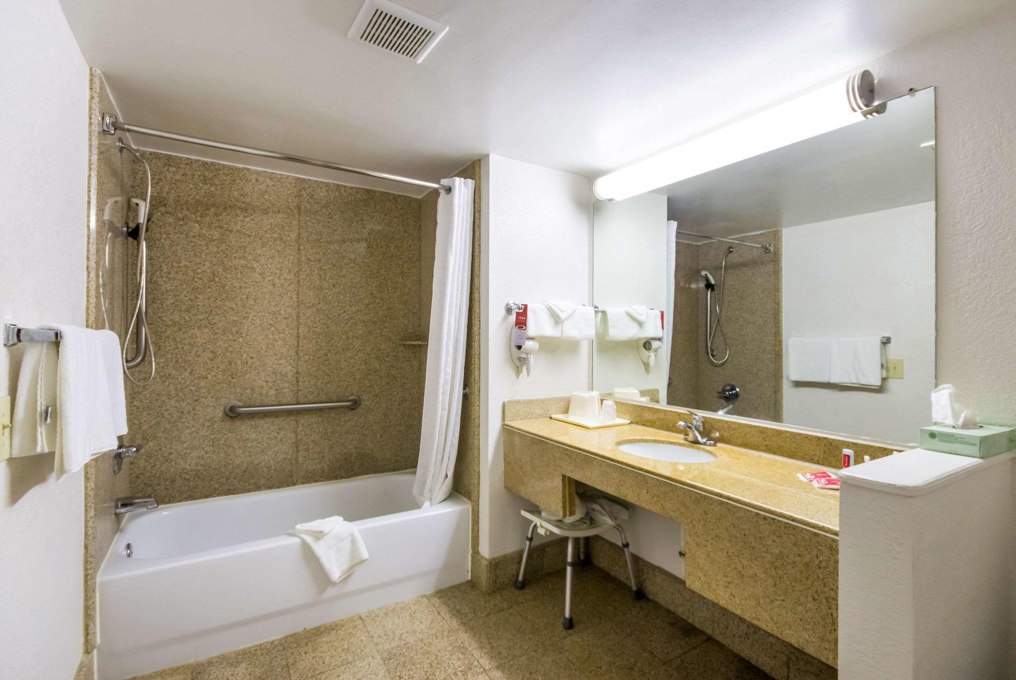 Equipamiento de Habitación Econo Lodge Little Creek