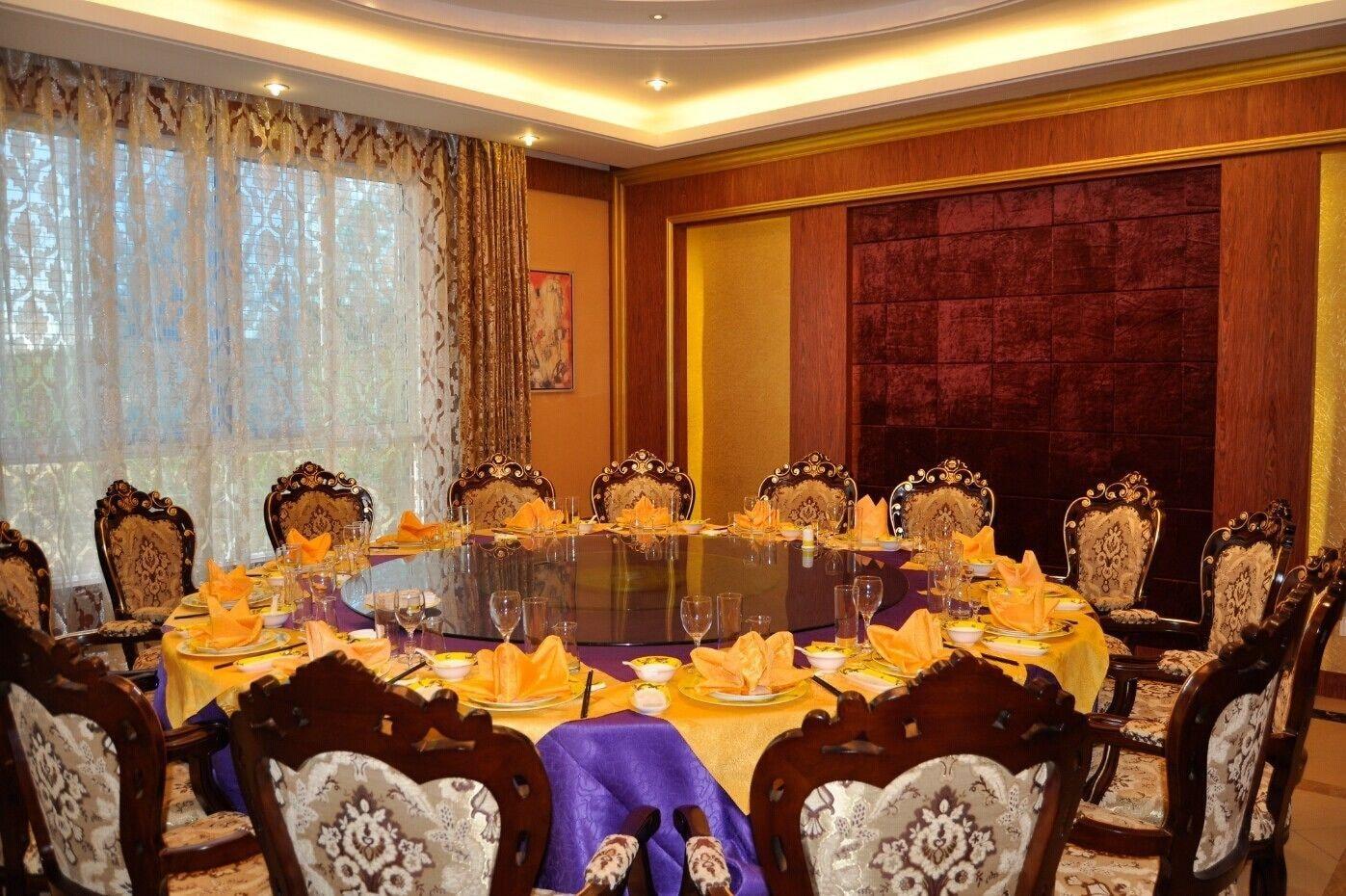 Restaurant Golden Peacock Resort Hotel