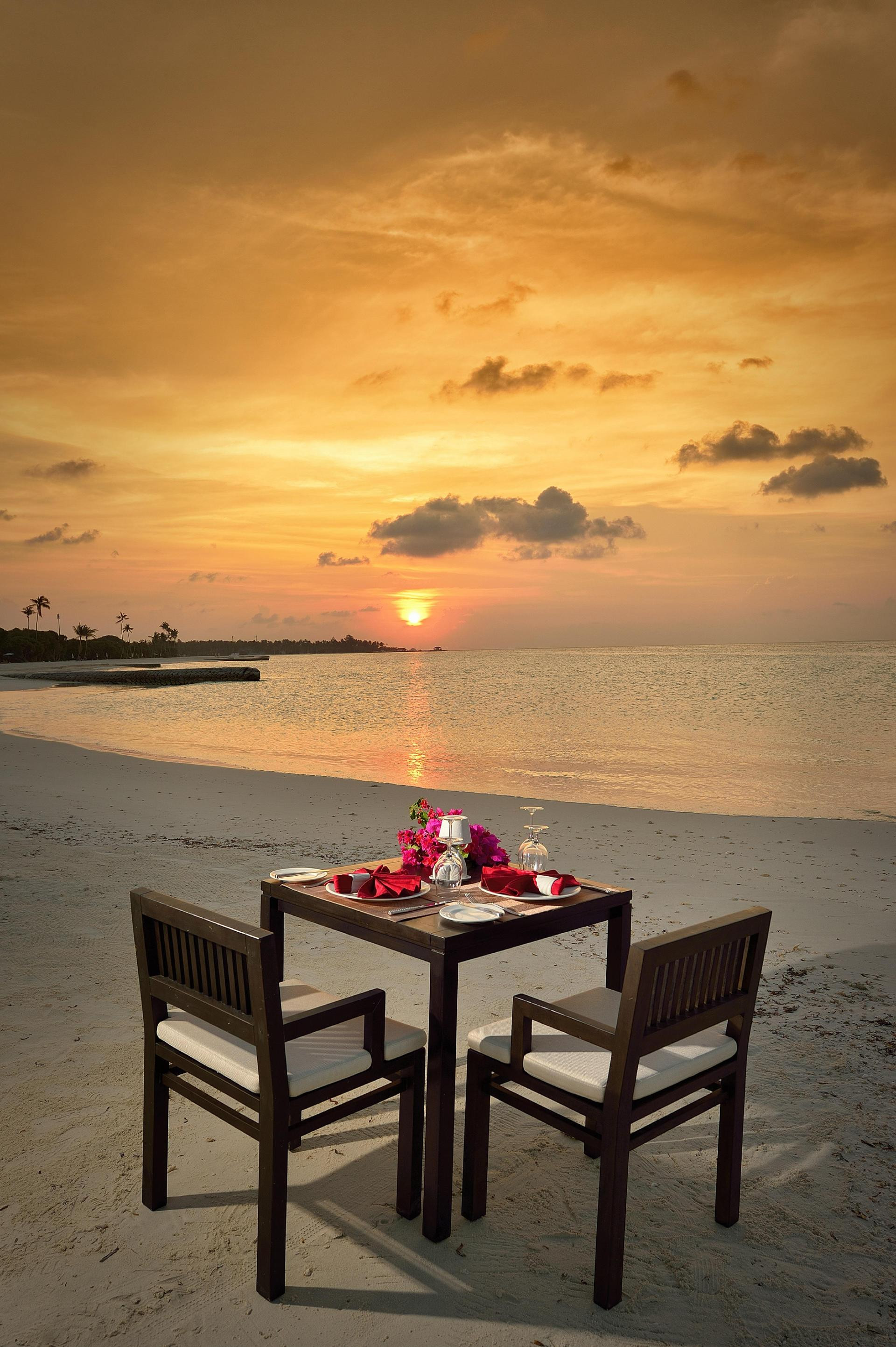 Restaurant Atmosphere Kanifushi Maldives