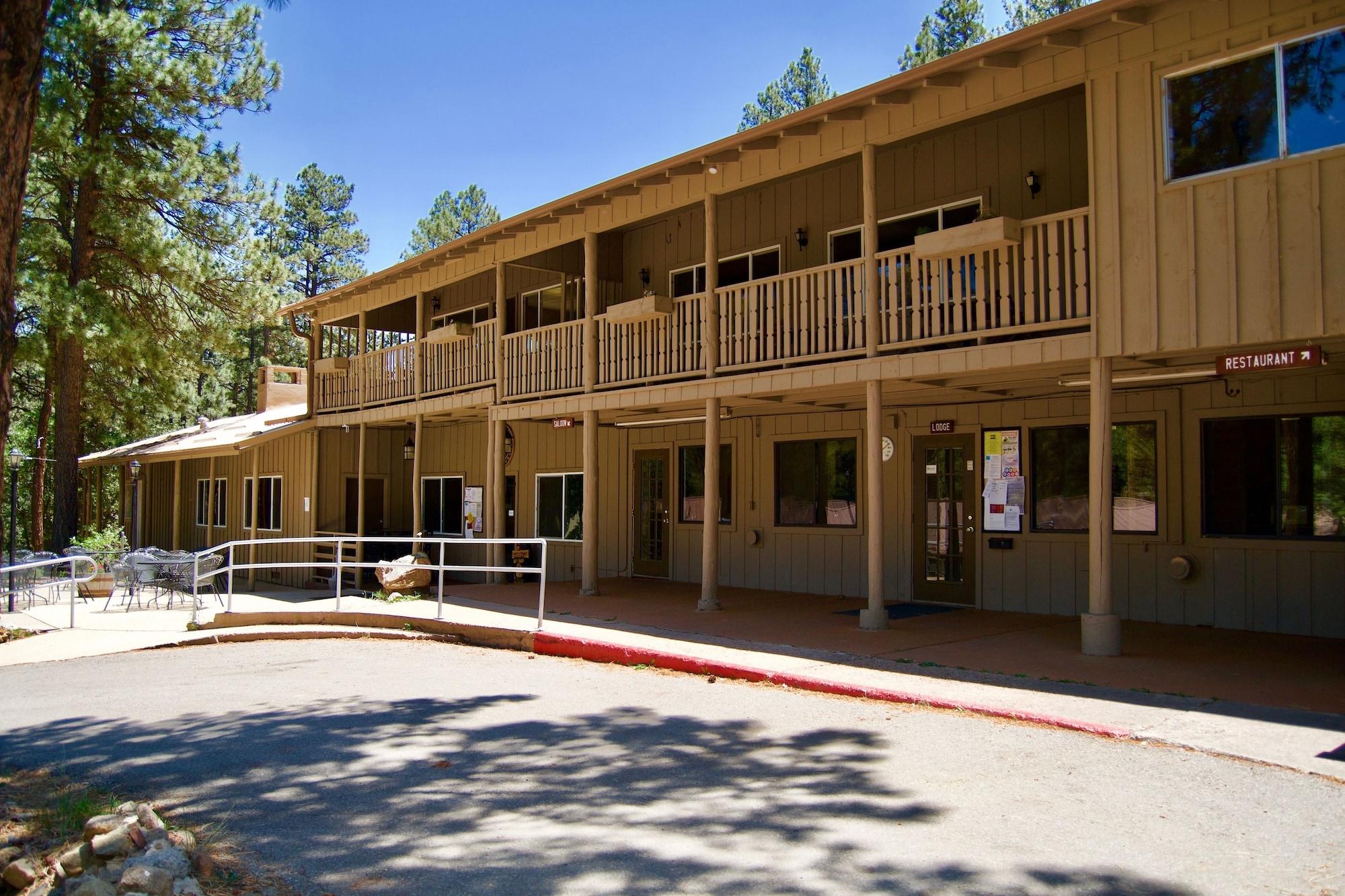 Vista Exterior Pendaries Village Lodge
