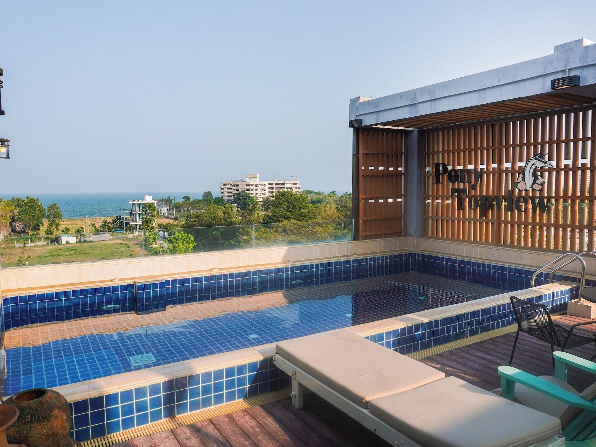 Vista Piscina Pony TopView