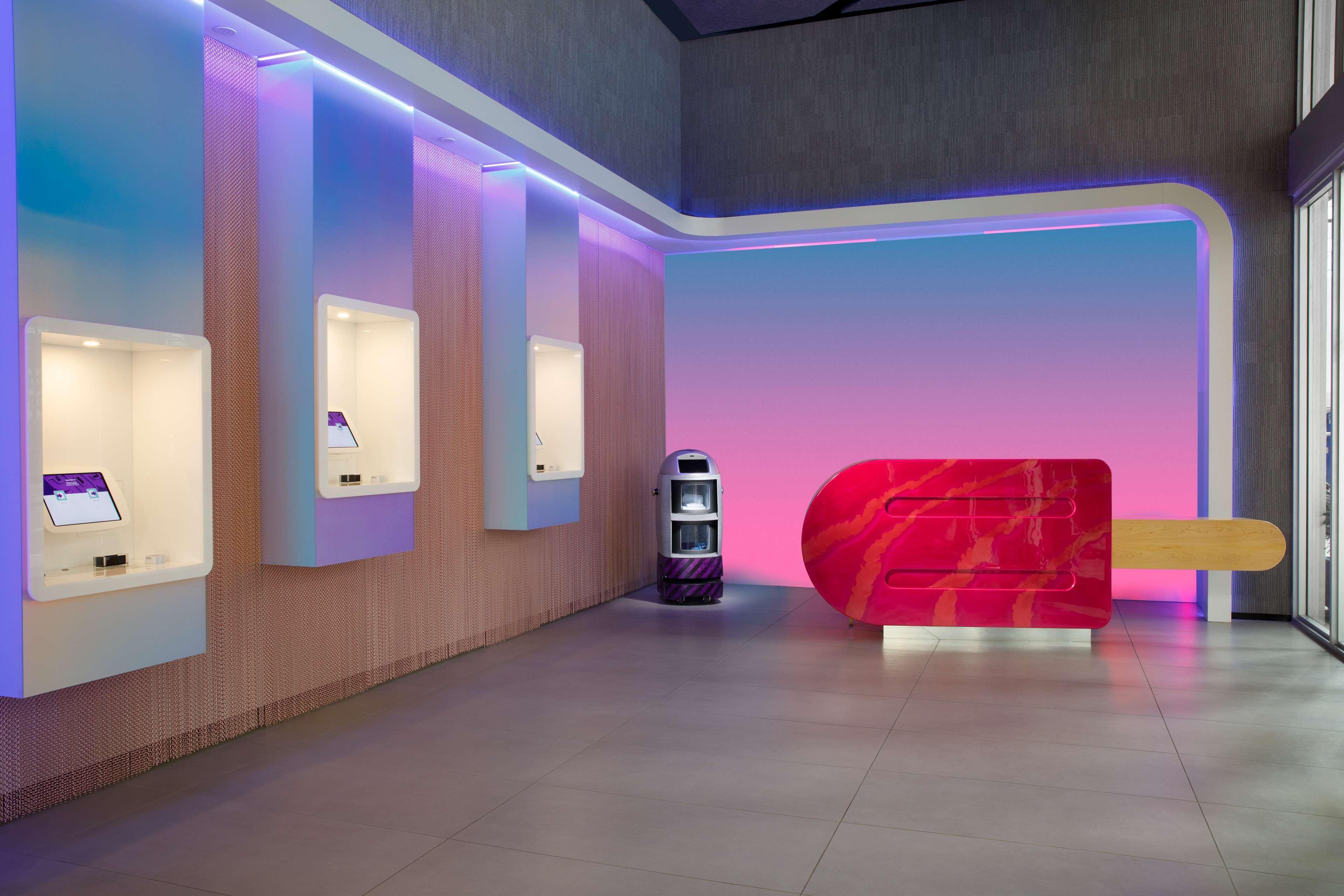 Vista Lobby YOTEL Miami