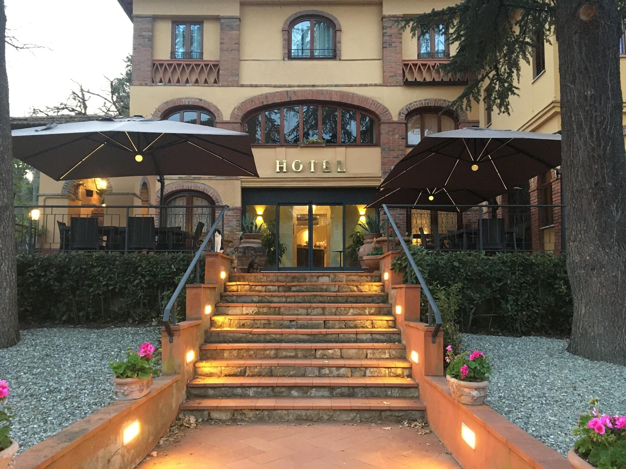 Varios Hotel Villa Ambrosina