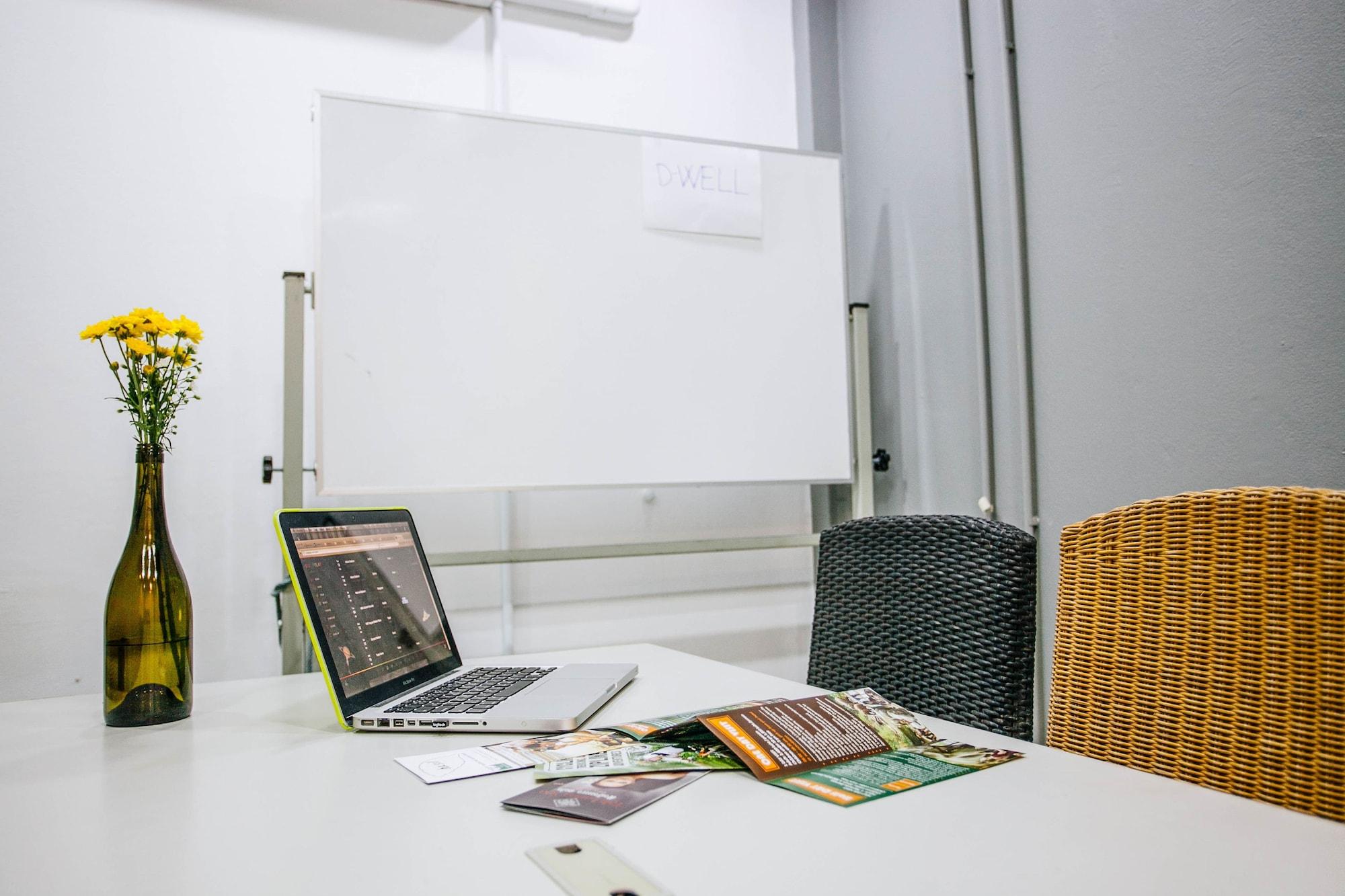 Sala de Reuniones D-Well Hostel