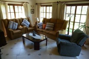 Alquiler Vacacional - Casa muy linda, con pileta a una cuadra de la Laguna del Sauce.