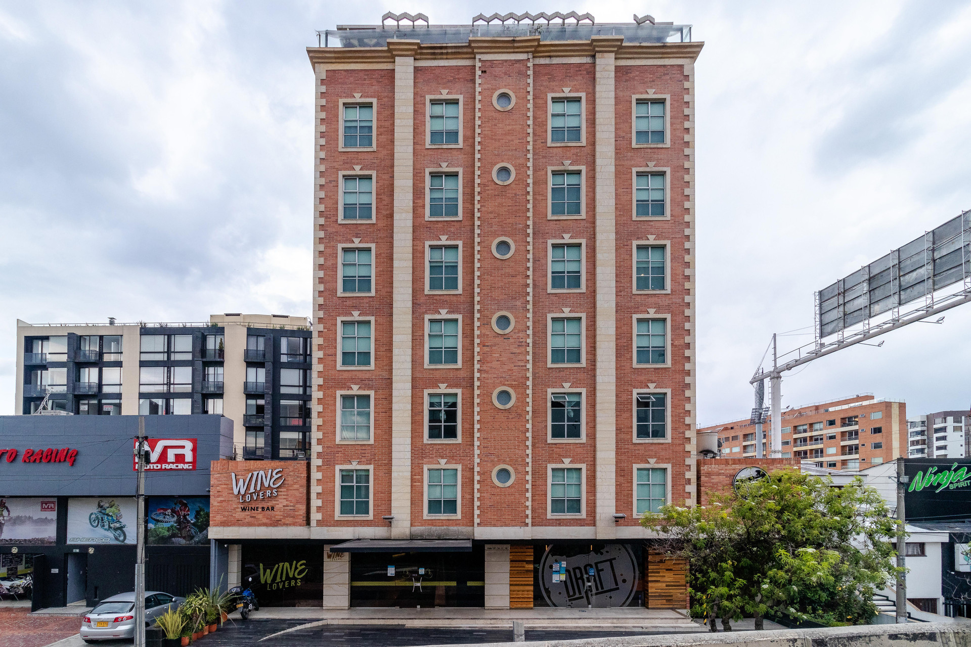 Vista Exterior Hotel Black Usaquen