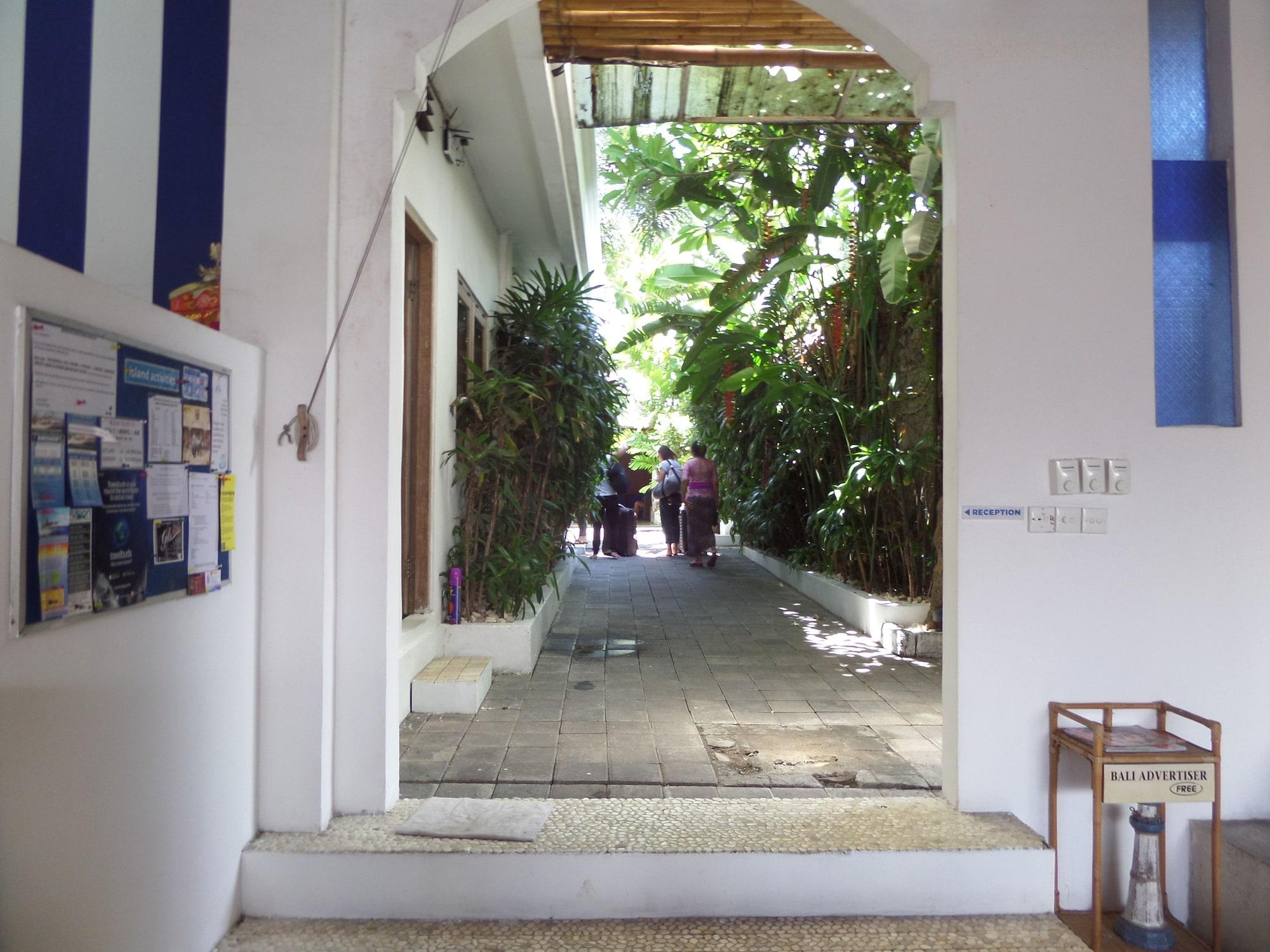 Vista Exterior The Island Hotel Bali - Hostel