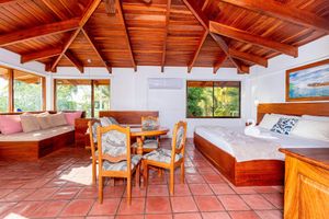 Alquiler Vacacional - Stunning Beachfront Villa with Private Pool in an Unbeatable Location!