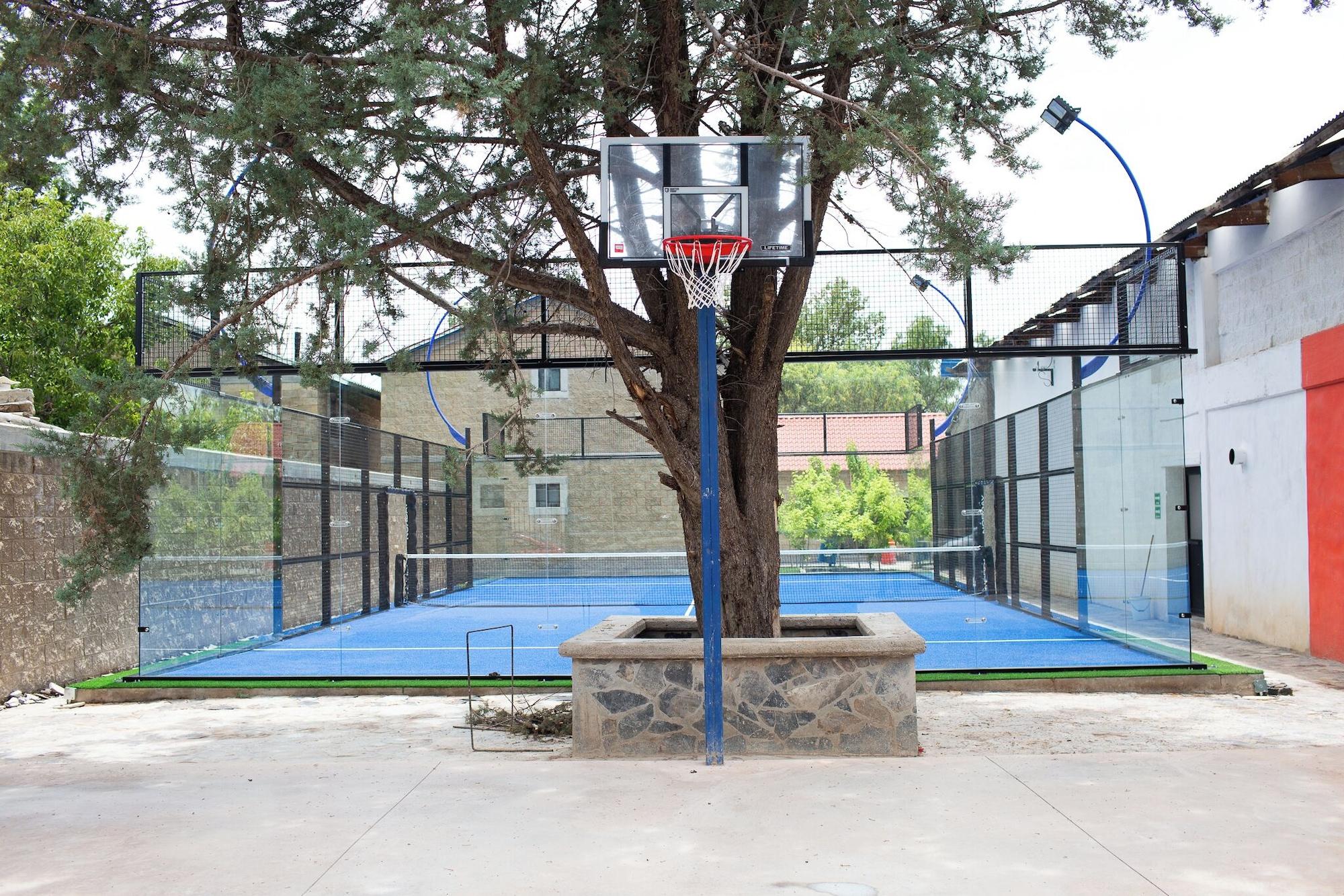 Instalaciones Recreativas Cabañas Bungalos las Alazanas