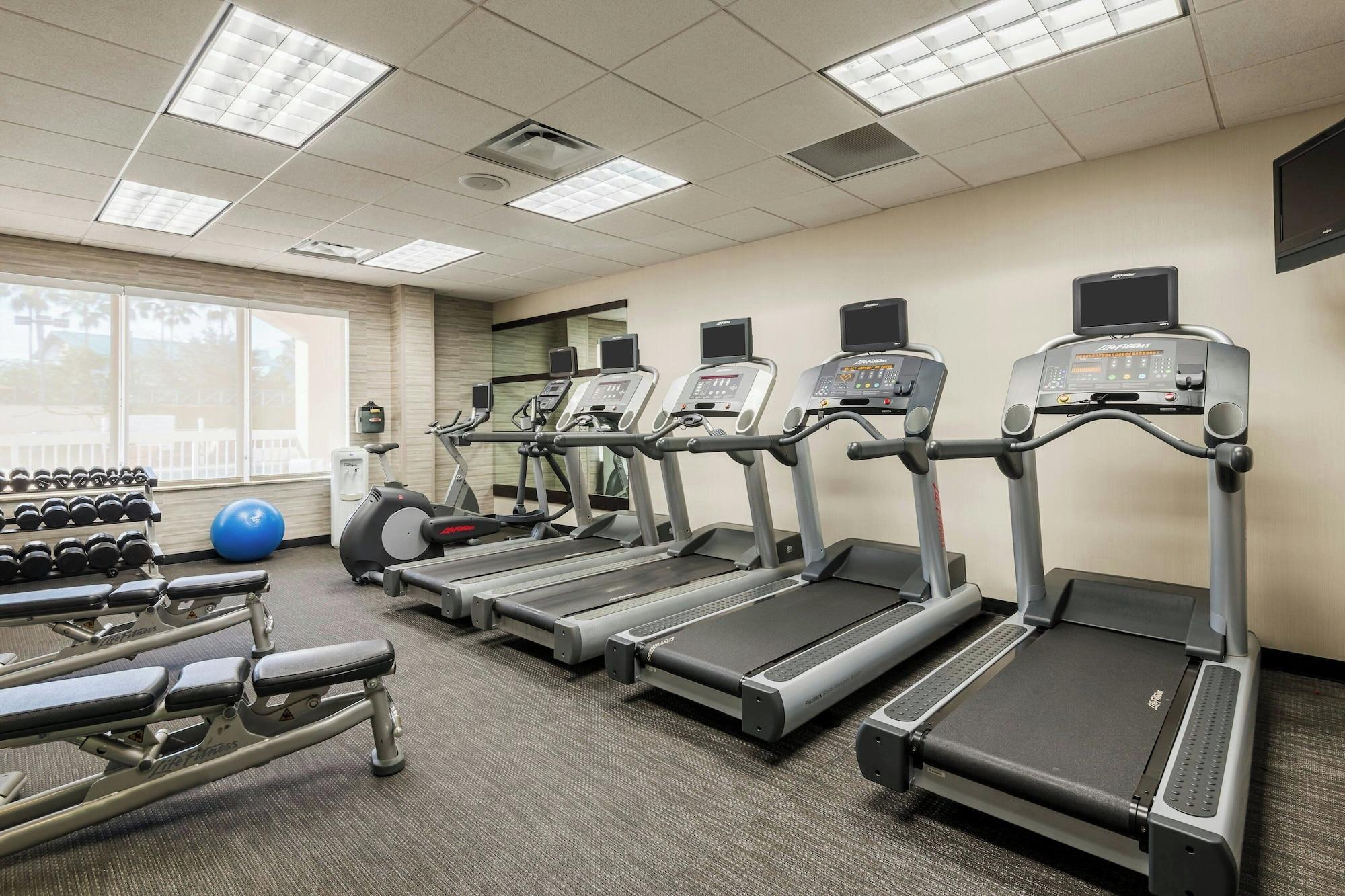 Gimnasio Courtyard by Marriott Fort Myers I-75/Gulf Coast Town Center