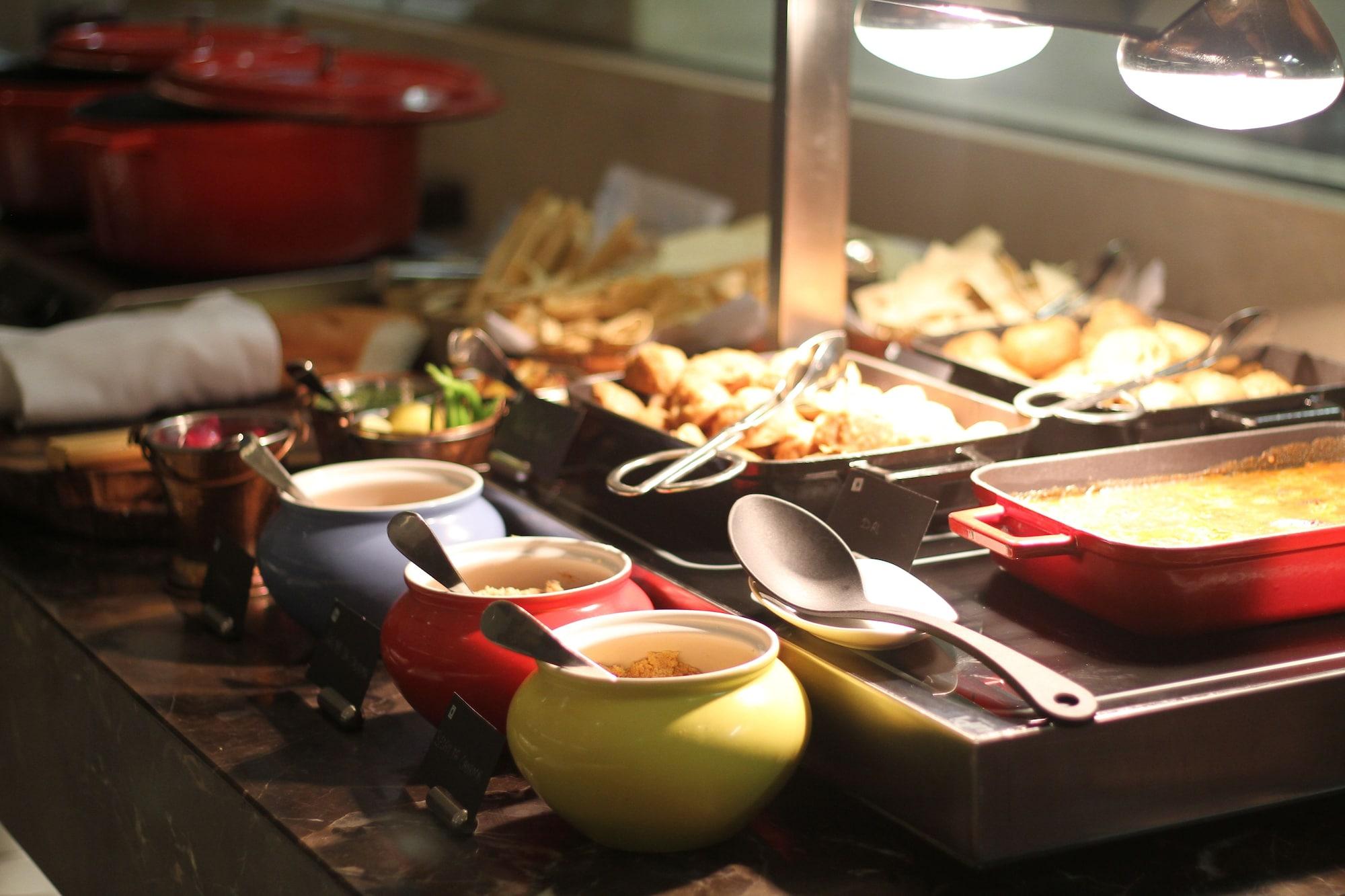 Restaurant Fairfield by Marriott Indore