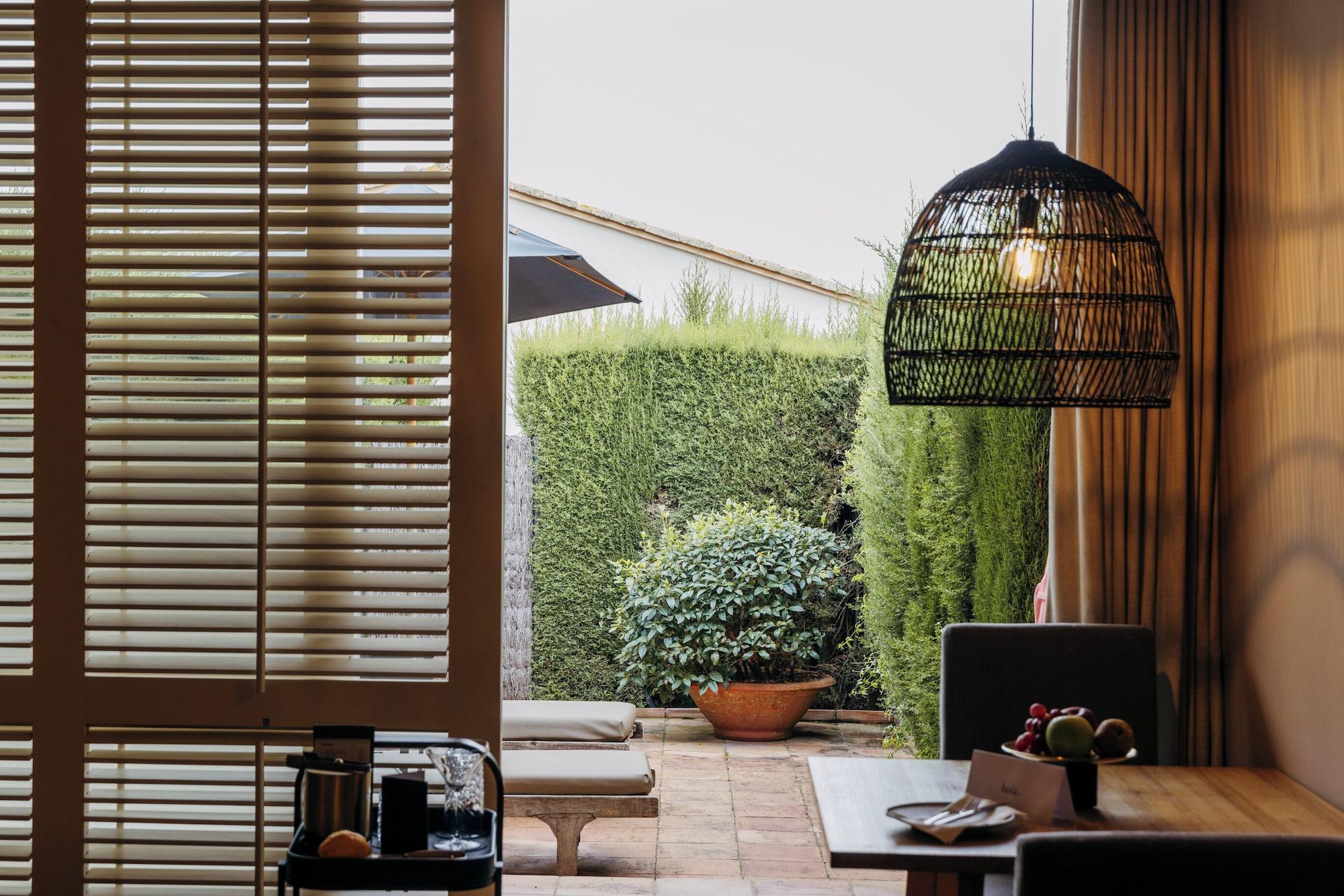 Habitación Mas de Torrent Hotel & Spa, Relais & Châteaux