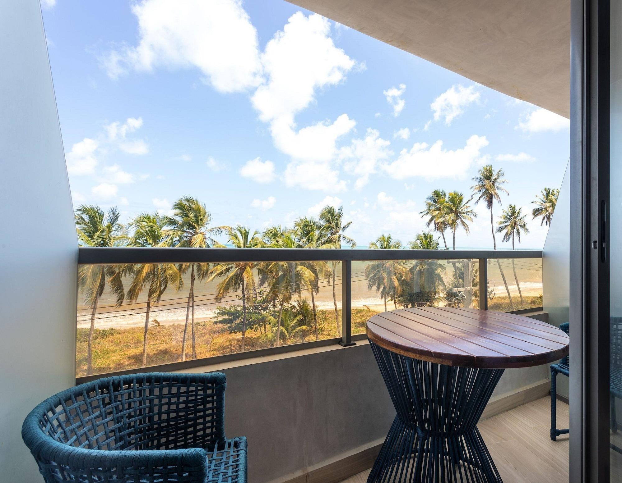 Restaurant Setai Yacht By Day by Day