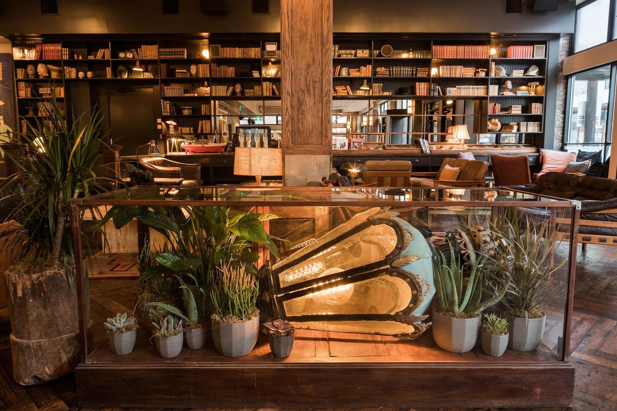 Bar/Salón KEX Portland