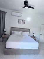 Alquiler Vacacional - Charming 2-bedroom apartment with AC in Montego Bay