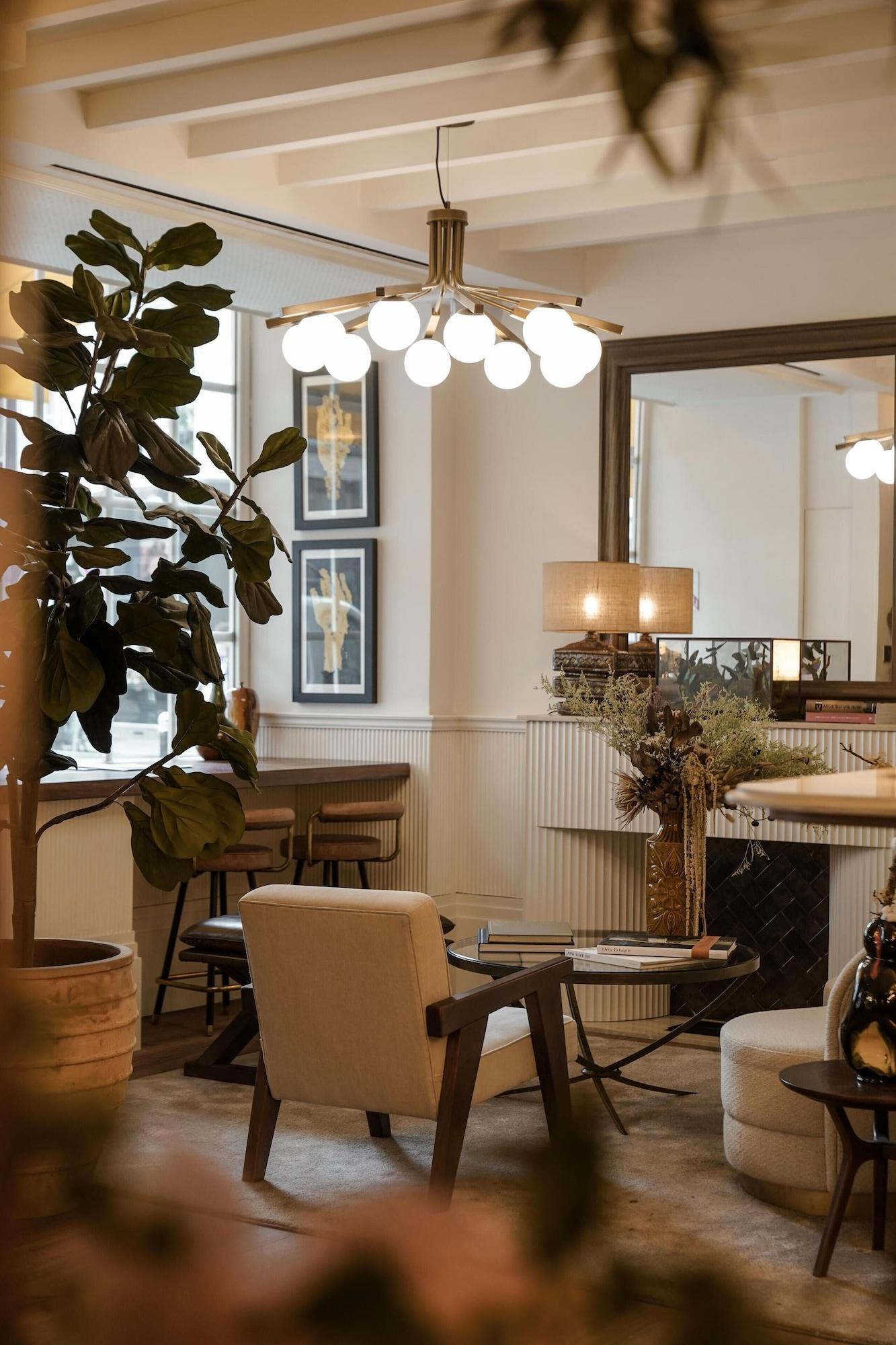 Vista Lobby Hotel Pulitzer Paris