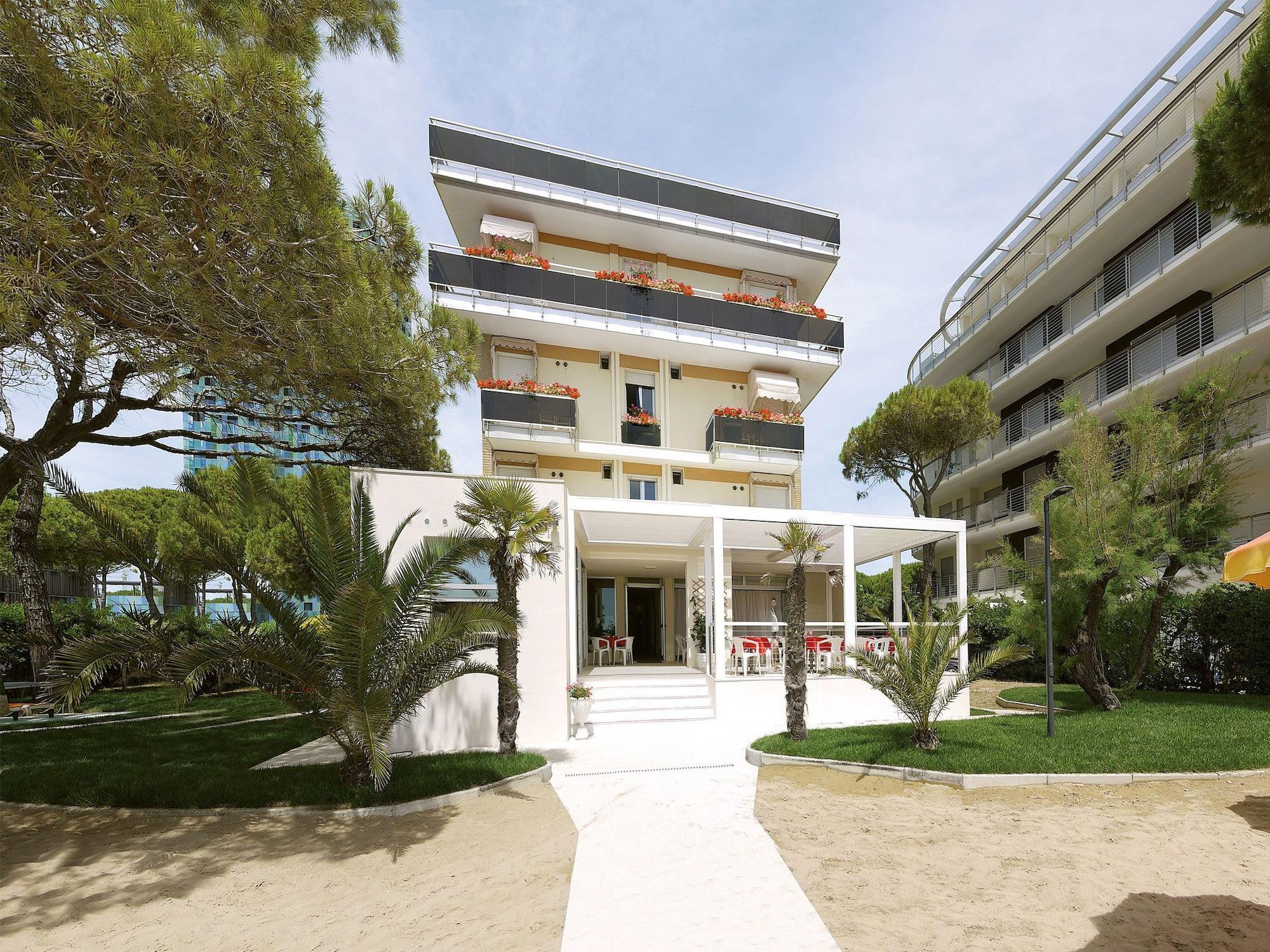 Vista Exterior Hotel Bertha