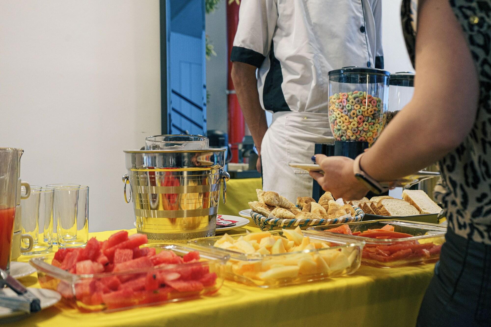 Restaurant First Class Hotel