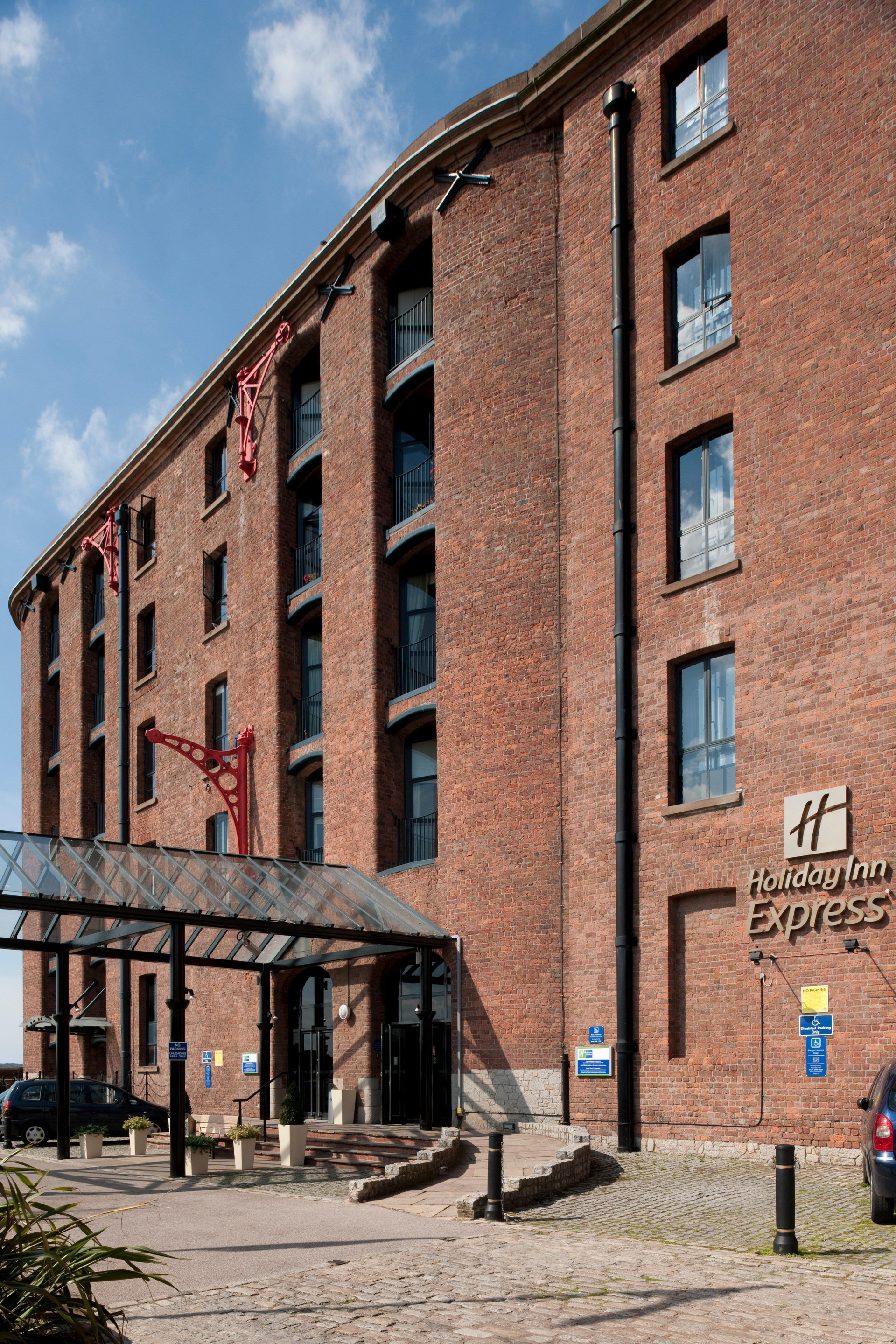 Vista Exterior Holiday Inn Express Liverpool - Royal Albert Dock