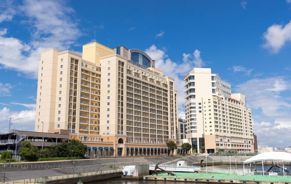 HOTEL UNIVERSAL PORT