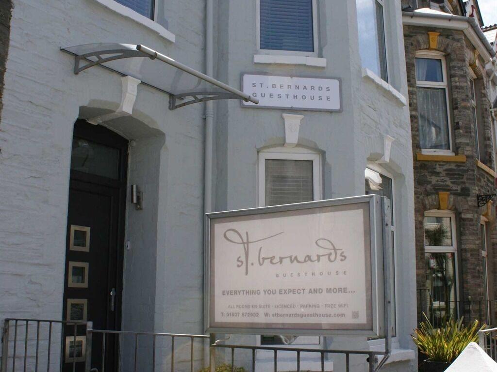 Varios St Bernards Guesthouse