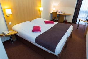 Alojamiento - Kyriad Mulhouse Centre