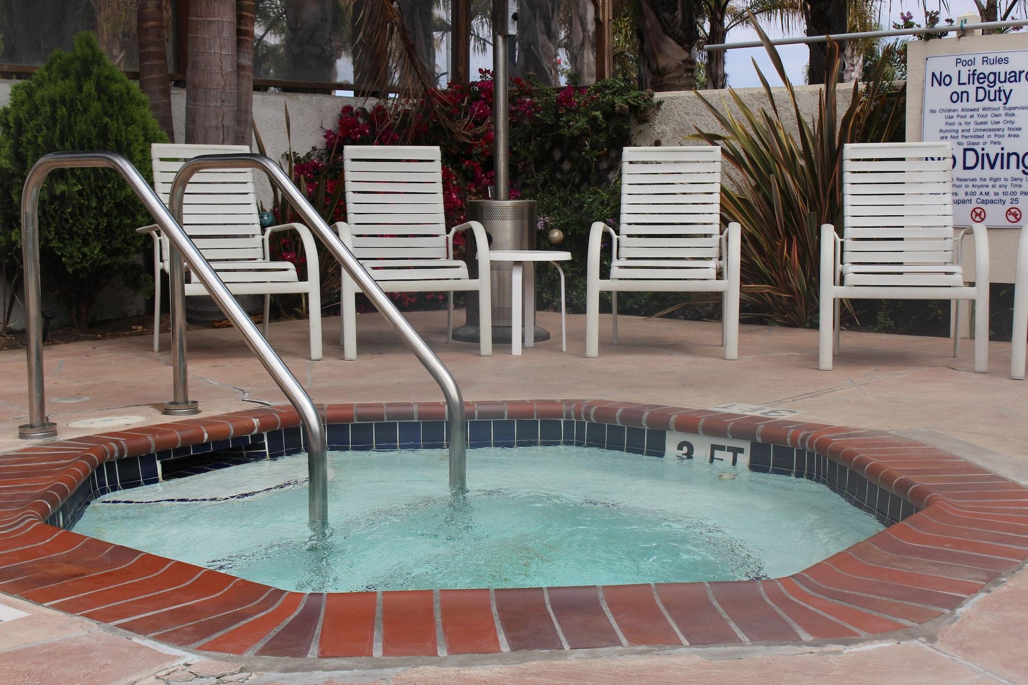 Spa O'cairns Inn & Suites