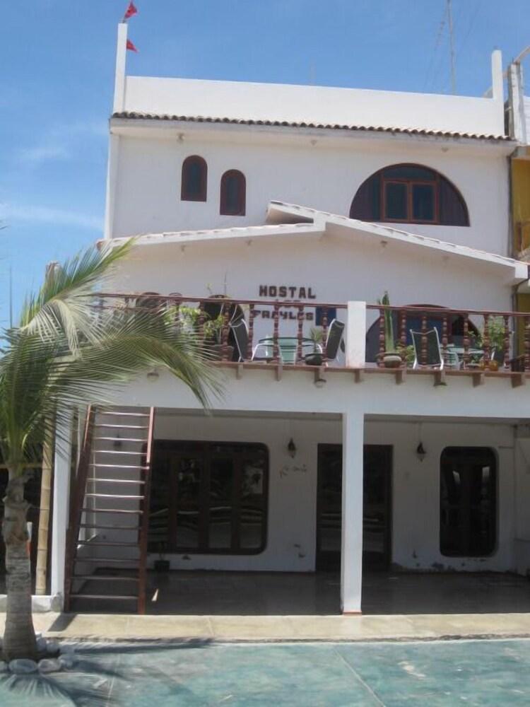 Vista Exterior Hostal Los Frayles