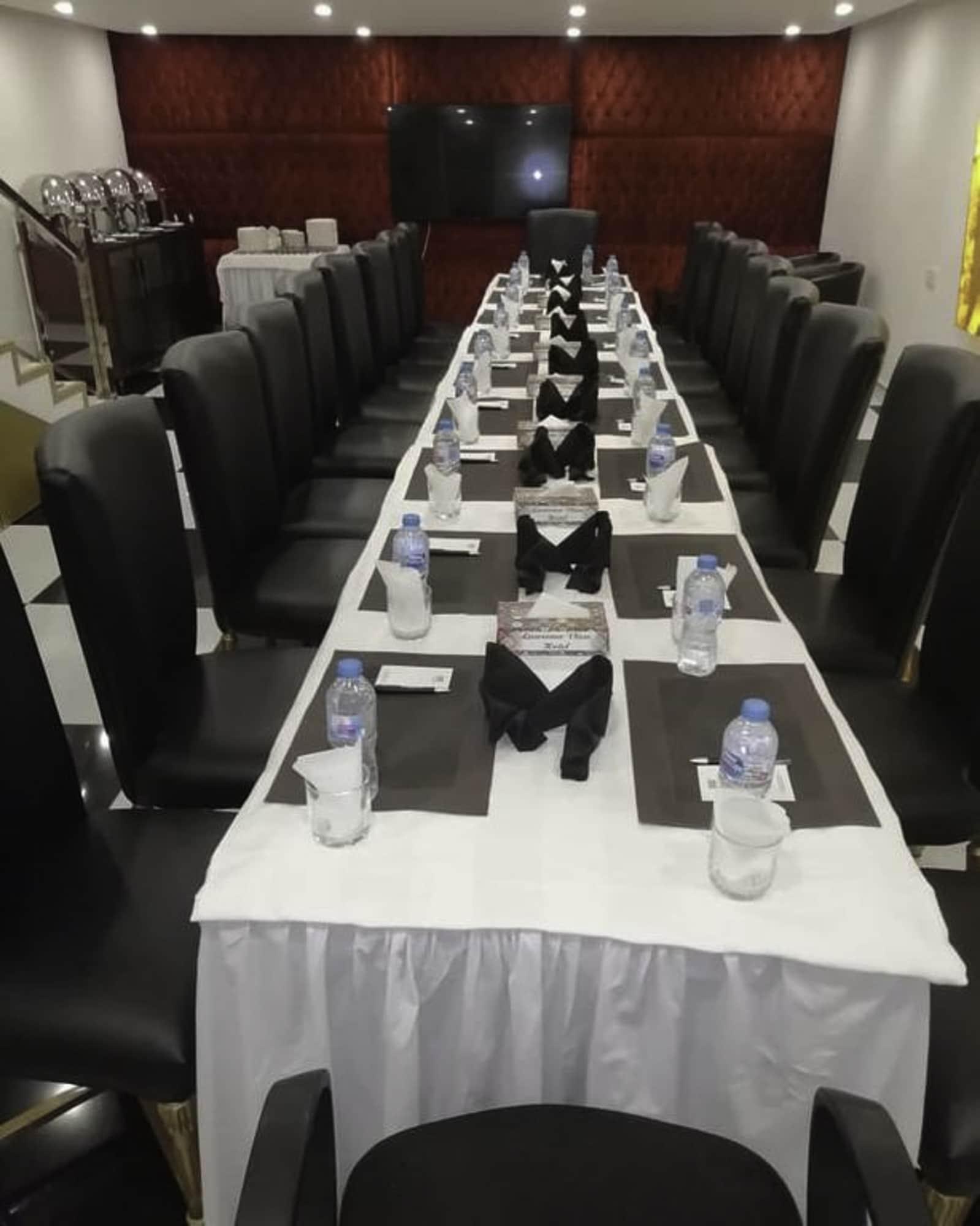 Sala de Reuniones Lawrence View Hotel