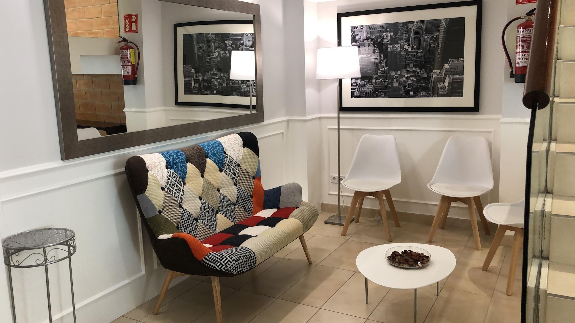 Vista Lobby Serennia Fira Gran Vía Exclusive Rooms