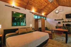 Alquiler Vacacional - Cozy Jungle Retreat- Hot tub, Private Pool & Breakfast - 5 mins to Beach