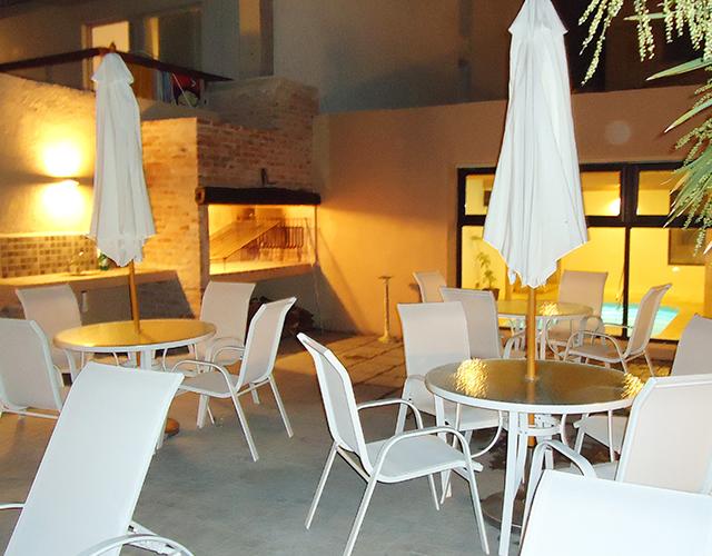 Vista Exterior Hotel Genoves
