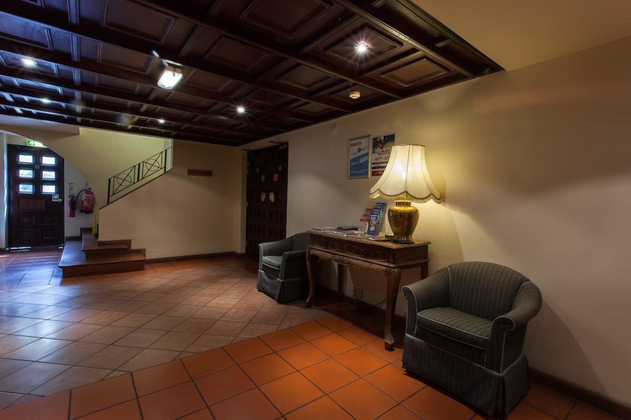 Vista Lobby Europa Gatwick Hotel & Spa
