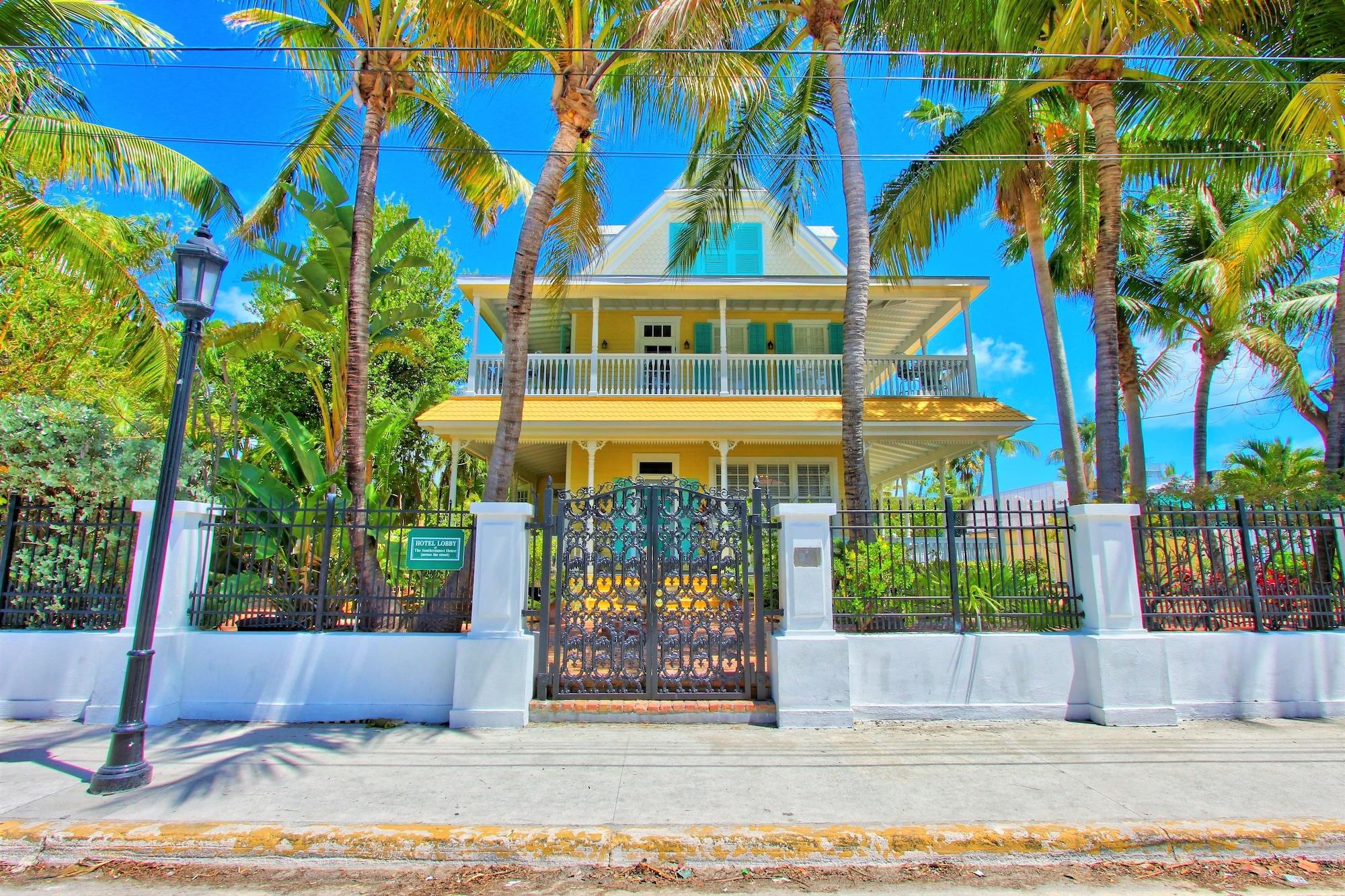 Vista Exterior Southernmost House