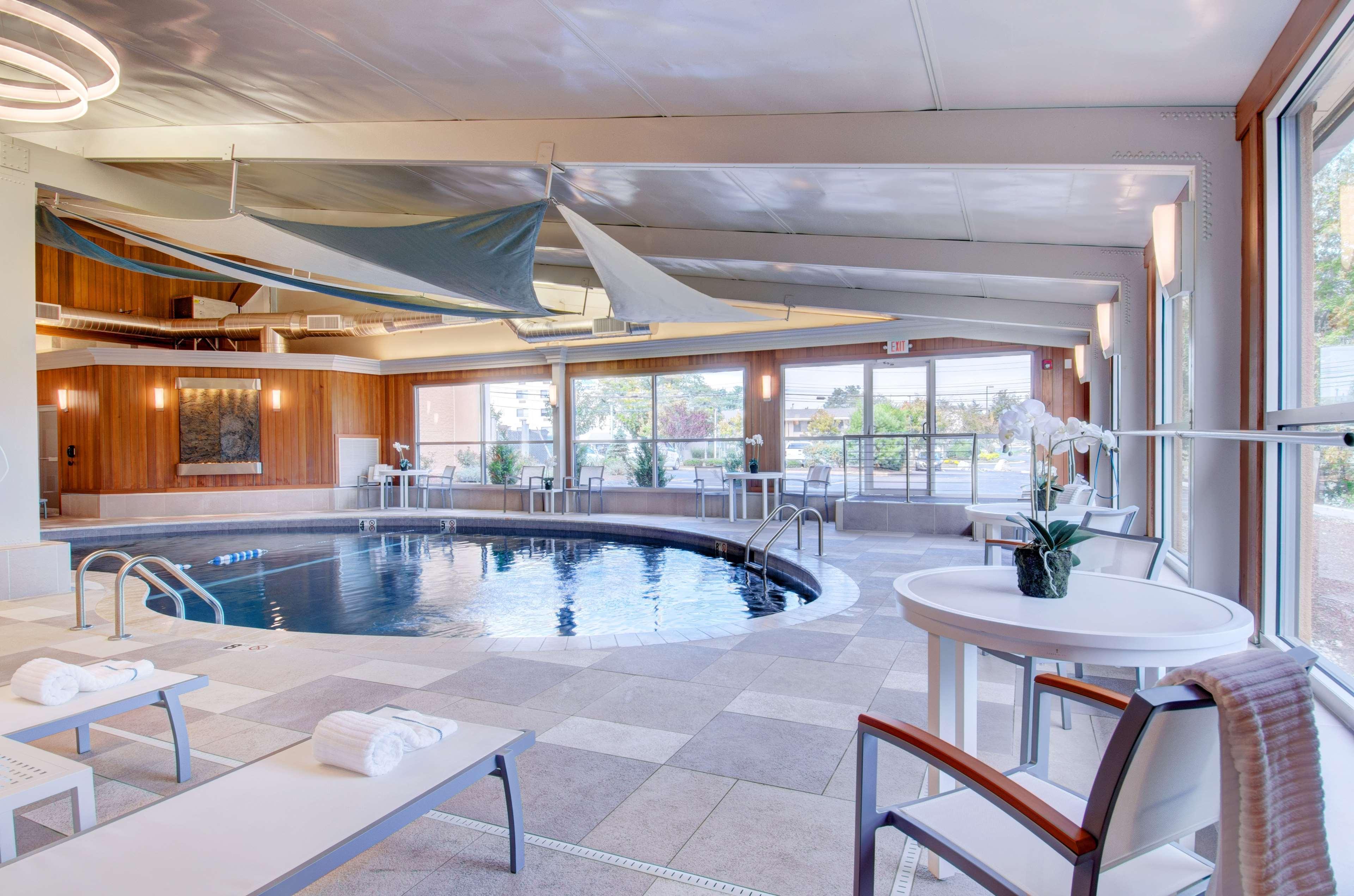 Vista Piscina Best Western Plus Waltham Boston