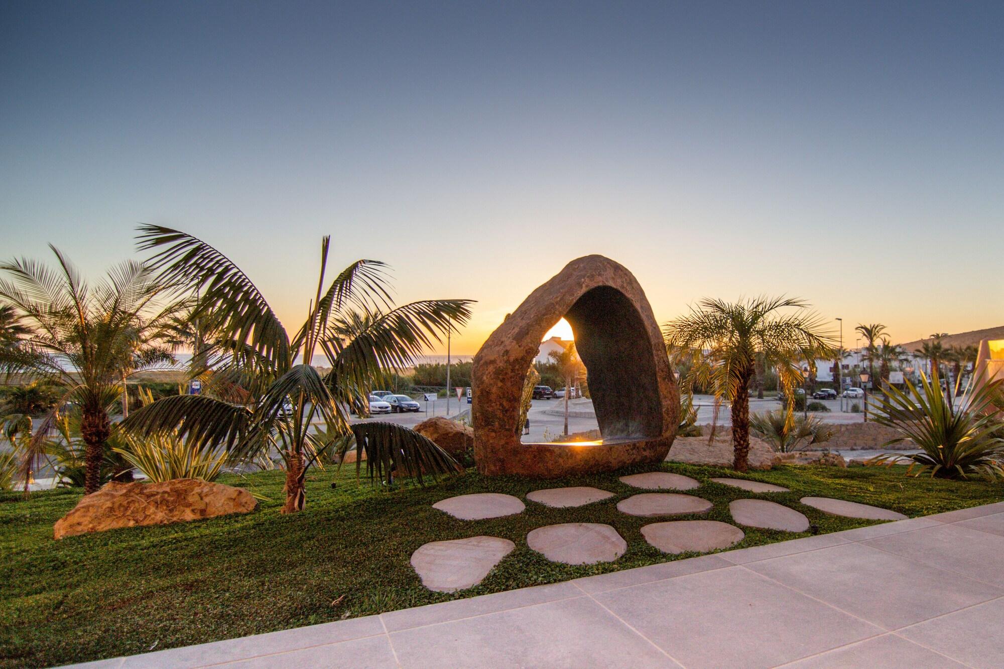 Vista Exterior Hotel Zahara Beach by Q Hotels