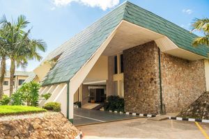 Alojamiento - Montclair Resort & Conference