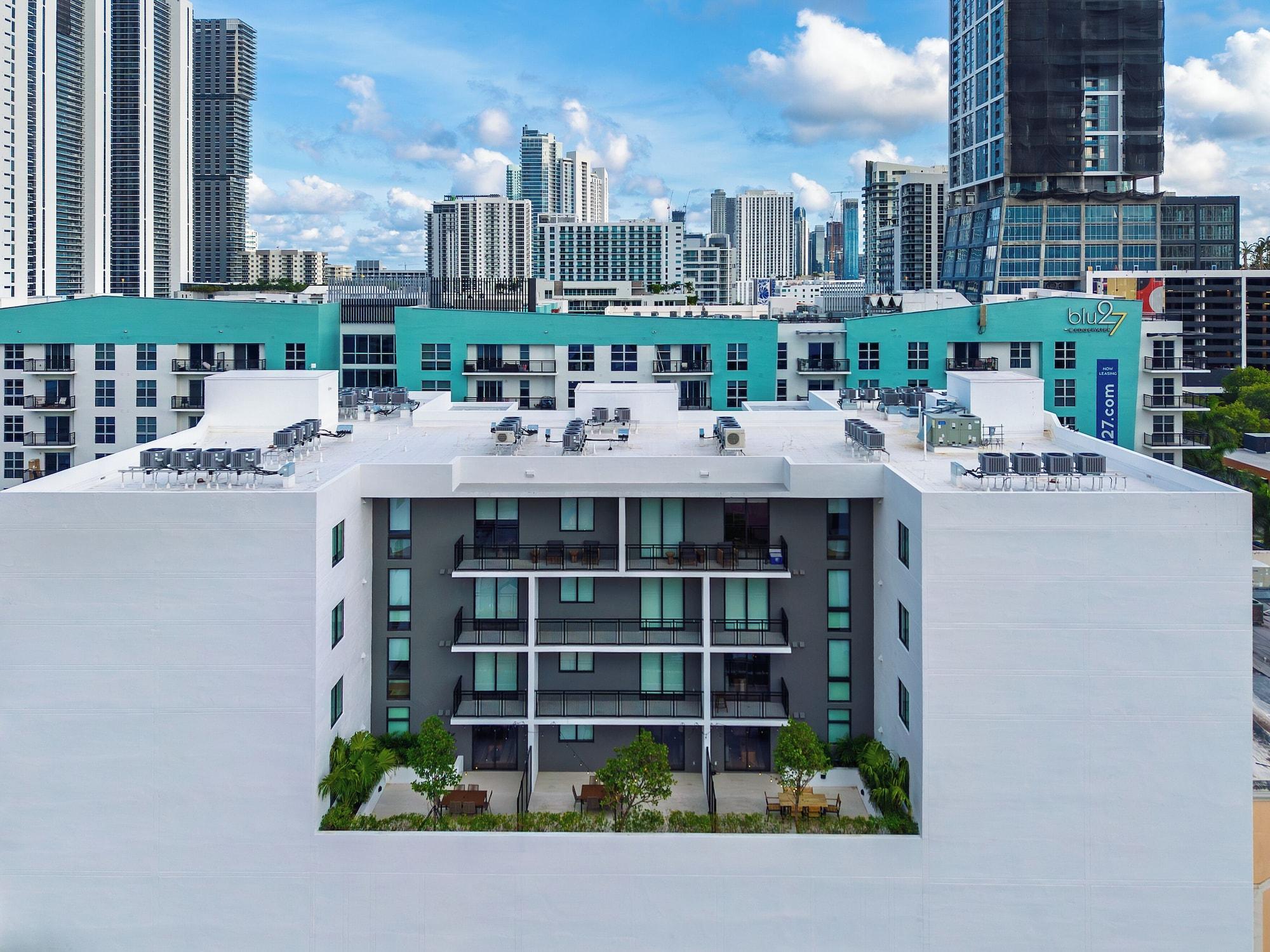 Vista Exterior Sense28 Edgewater, an AvantStay Hotel