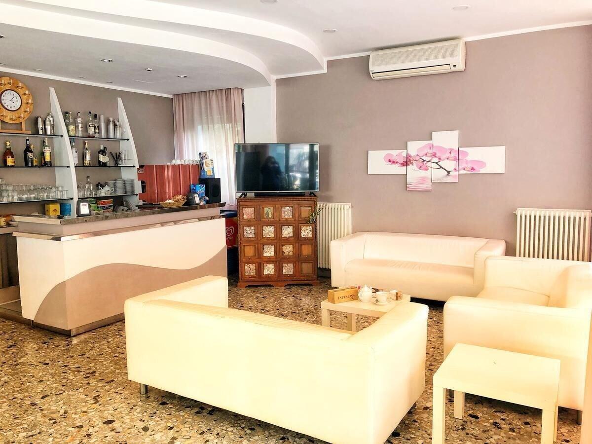 Bar/Salón HOTEL AMOHA