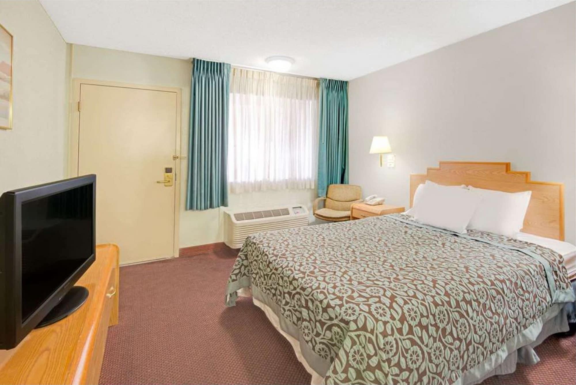 Habitación Tree Inn & Suites Albuquerque.