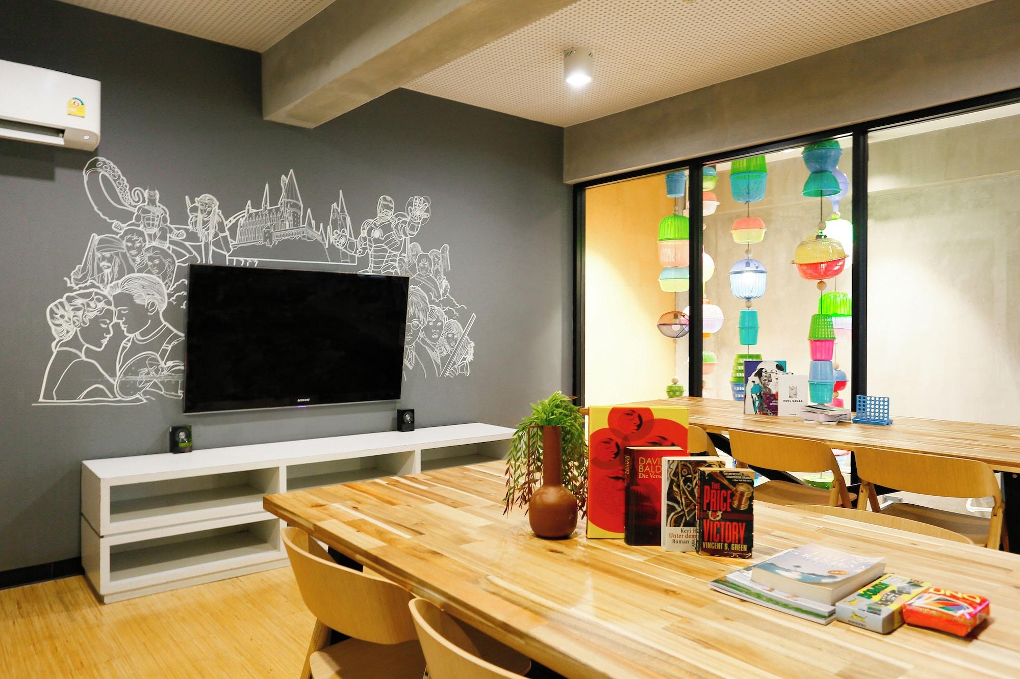 Sala de Reuniones Lub d Bangkok Siam – New Look, Across from MBK & Skytrain Access