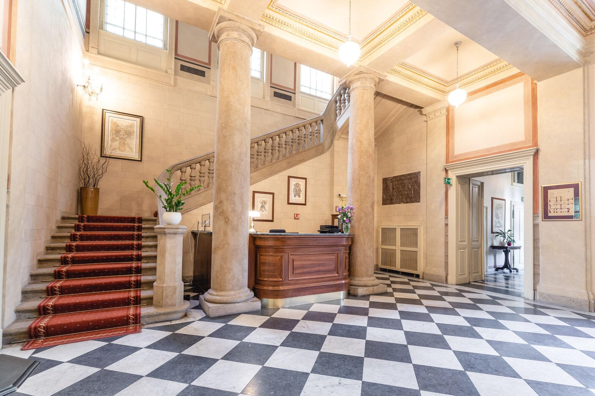 Vista Lobby Vila Lanna