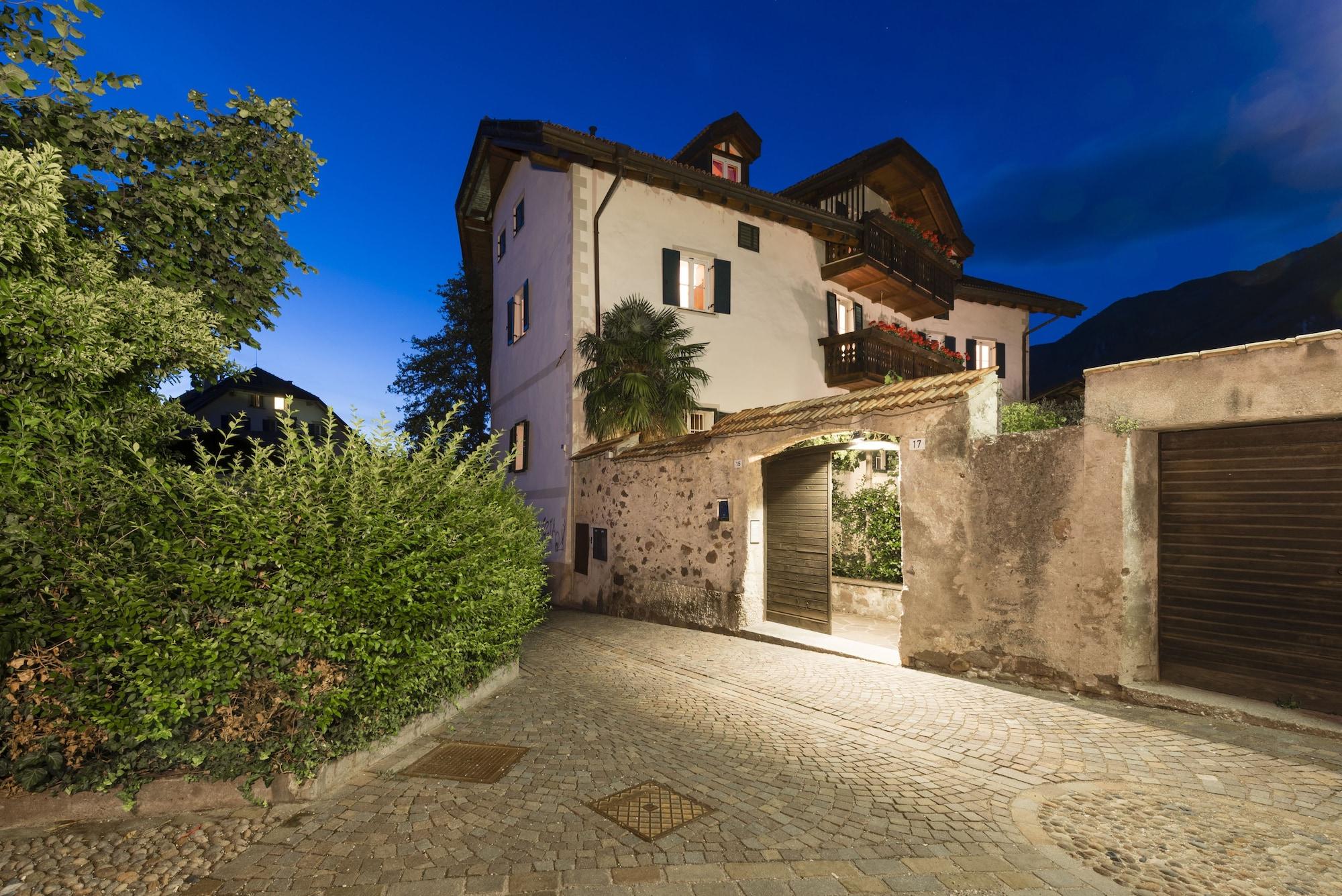 Vista Exterior Hotel Tyrol