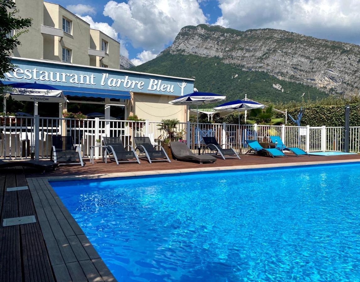 Vista Piscina Logis Hotel le Neron