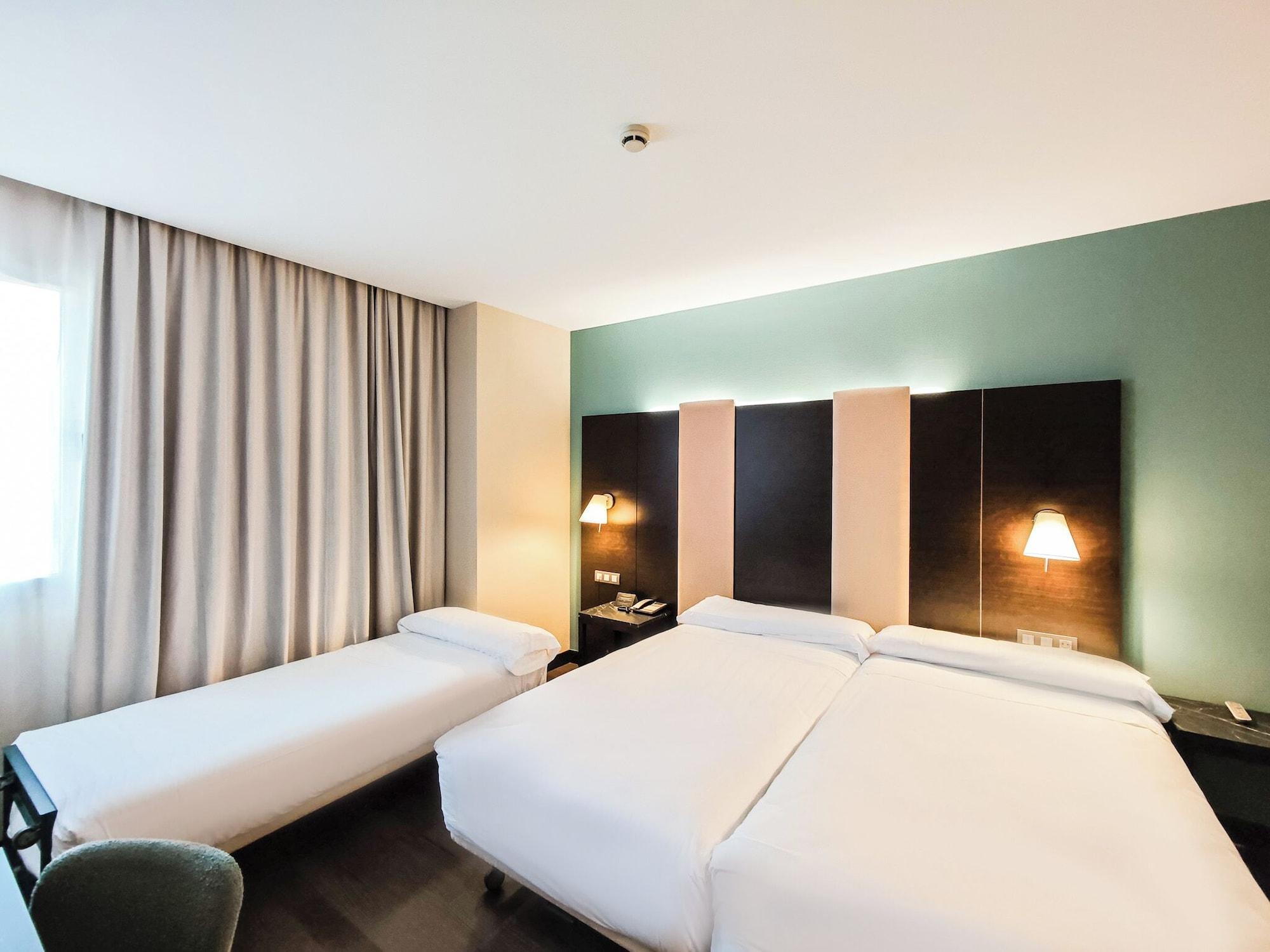 Habitación AZZ Pamplona Norte