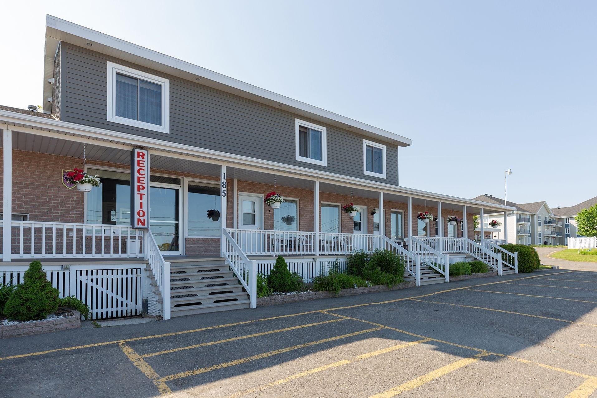 Vista Exterior Motel Au Vieux Piloteux